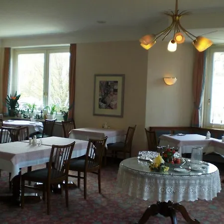 Hotel Garni Erika 3*