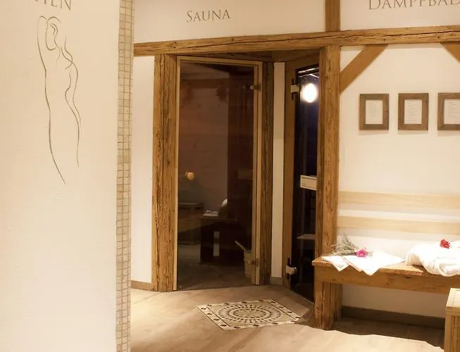 Hotel Garni Erika 3*